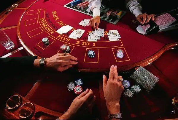 Antarmuka aplikasi tangram menampilkan pasar Liga 1 dan pilihan sportsbook